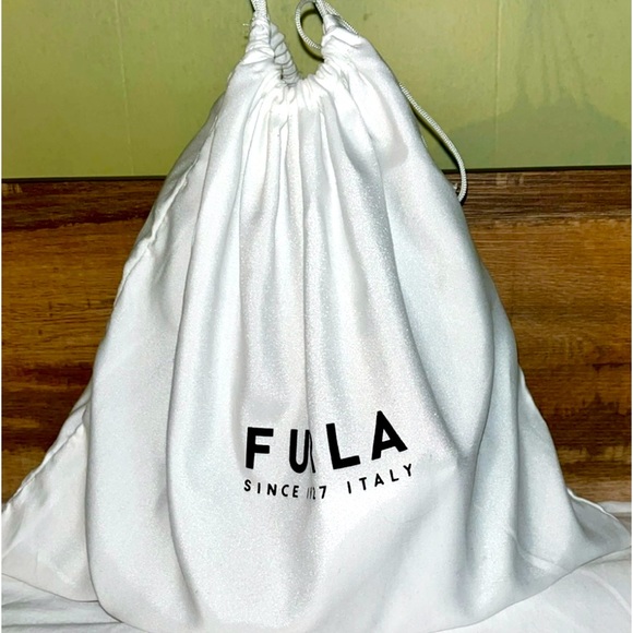 Furla BNWT Authentic Miastella Nero Mini Studded Bucket Bag Drawstring Closure - Picture 9 of 11